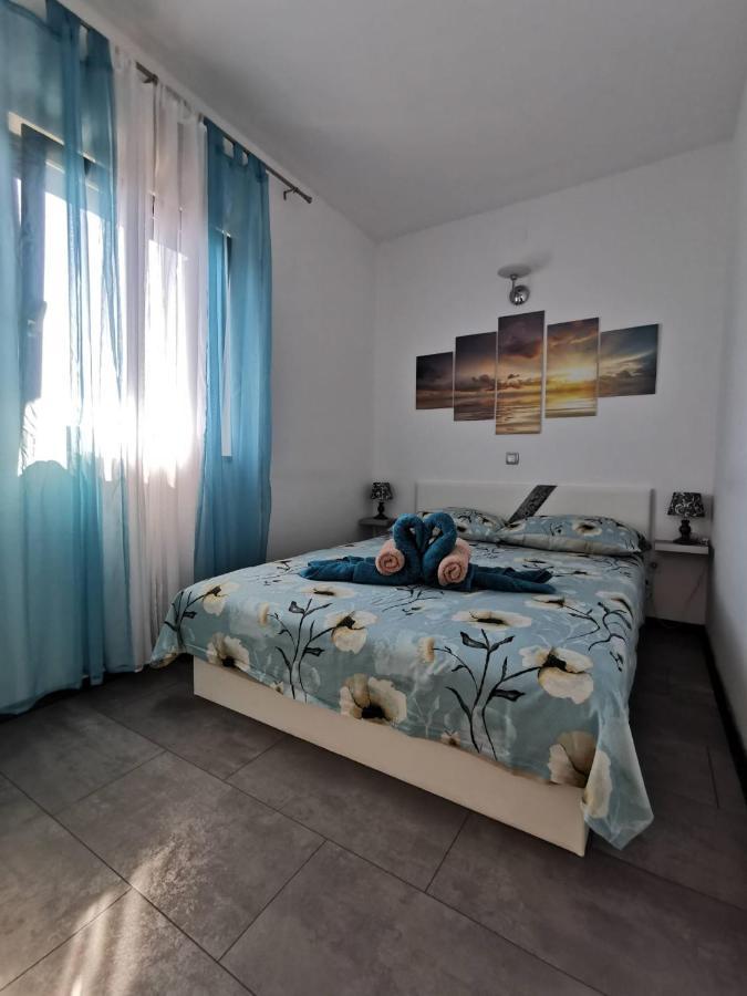 Apartmani Tajana Sukošan Esterno foto