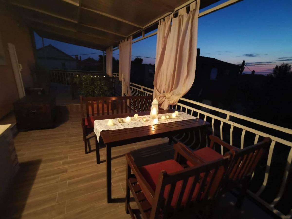 Apartmani Tajana Sukošan Esterno foto