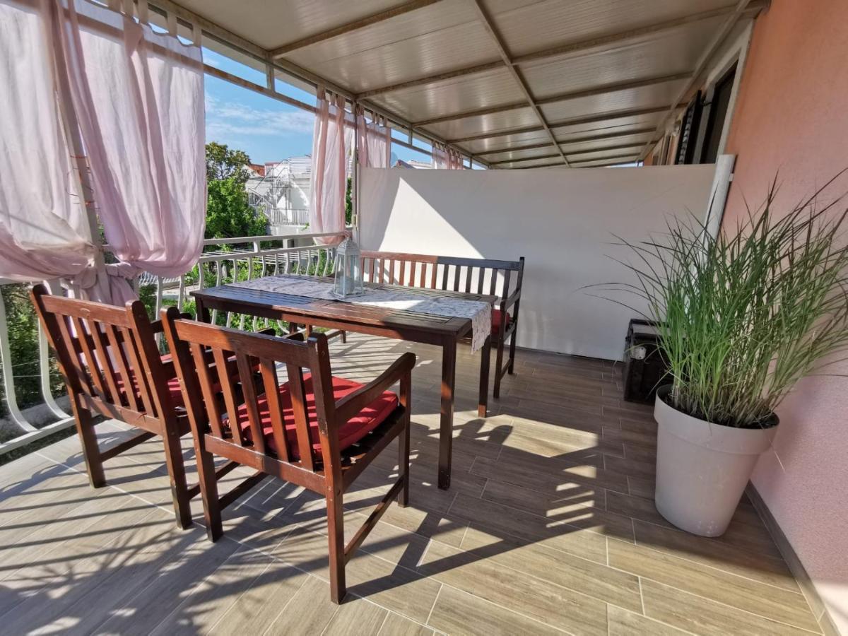 Apartmani Tajana Sukošan Esterno foto