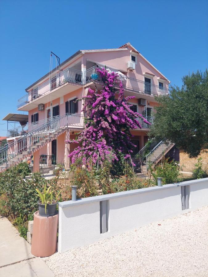 Apartmani Tajana Sukošan Esterno foto