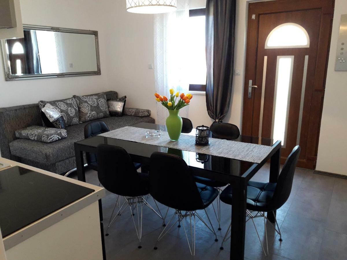 Apartmani Tajana Sukošan Esterno foto