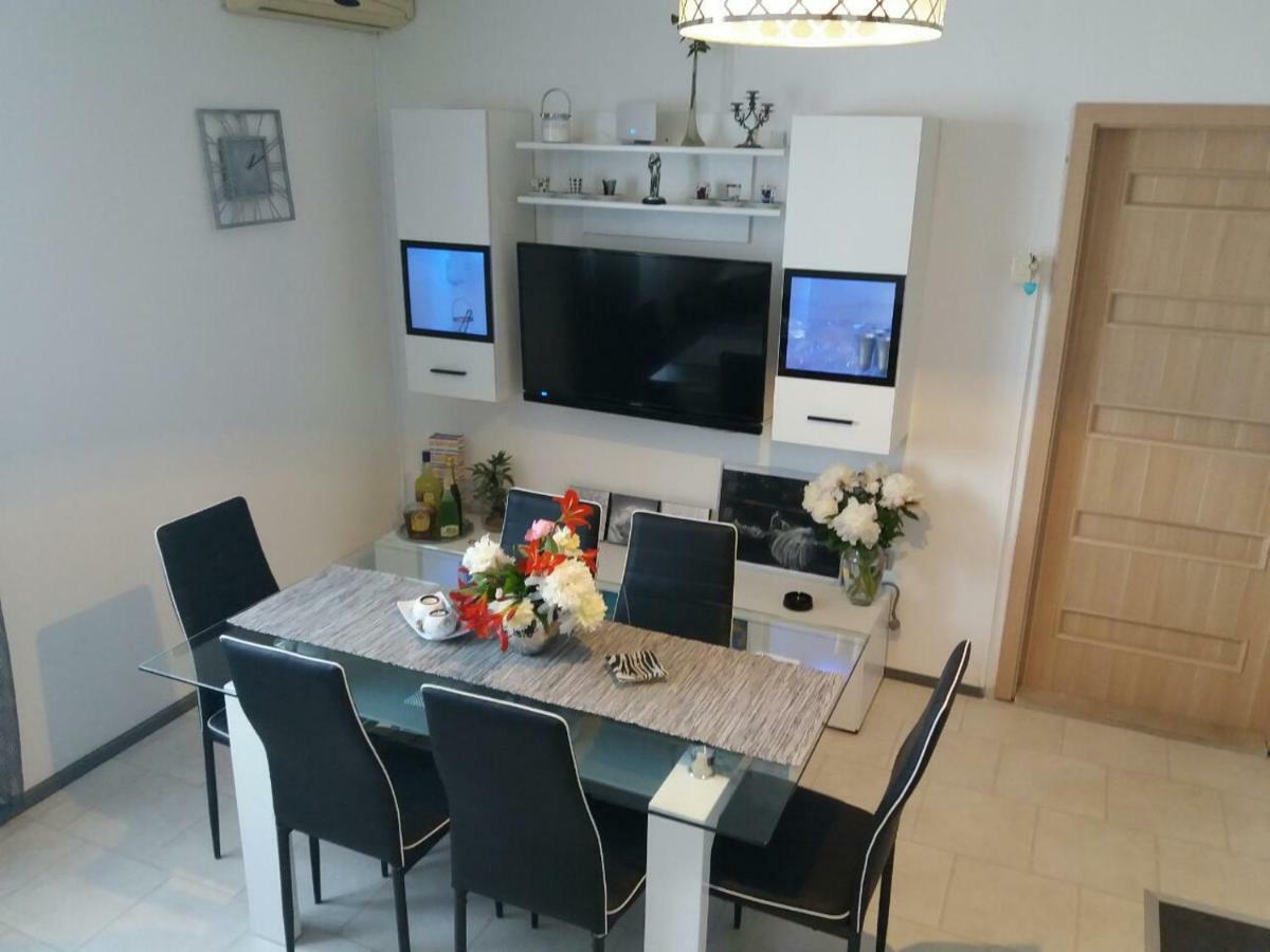 Apartmani Tajana Sukošan Esterno foto